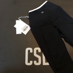 CROP SHOP BOUTIQUE SERENITY DIP TWO-TONE LEGGINGS